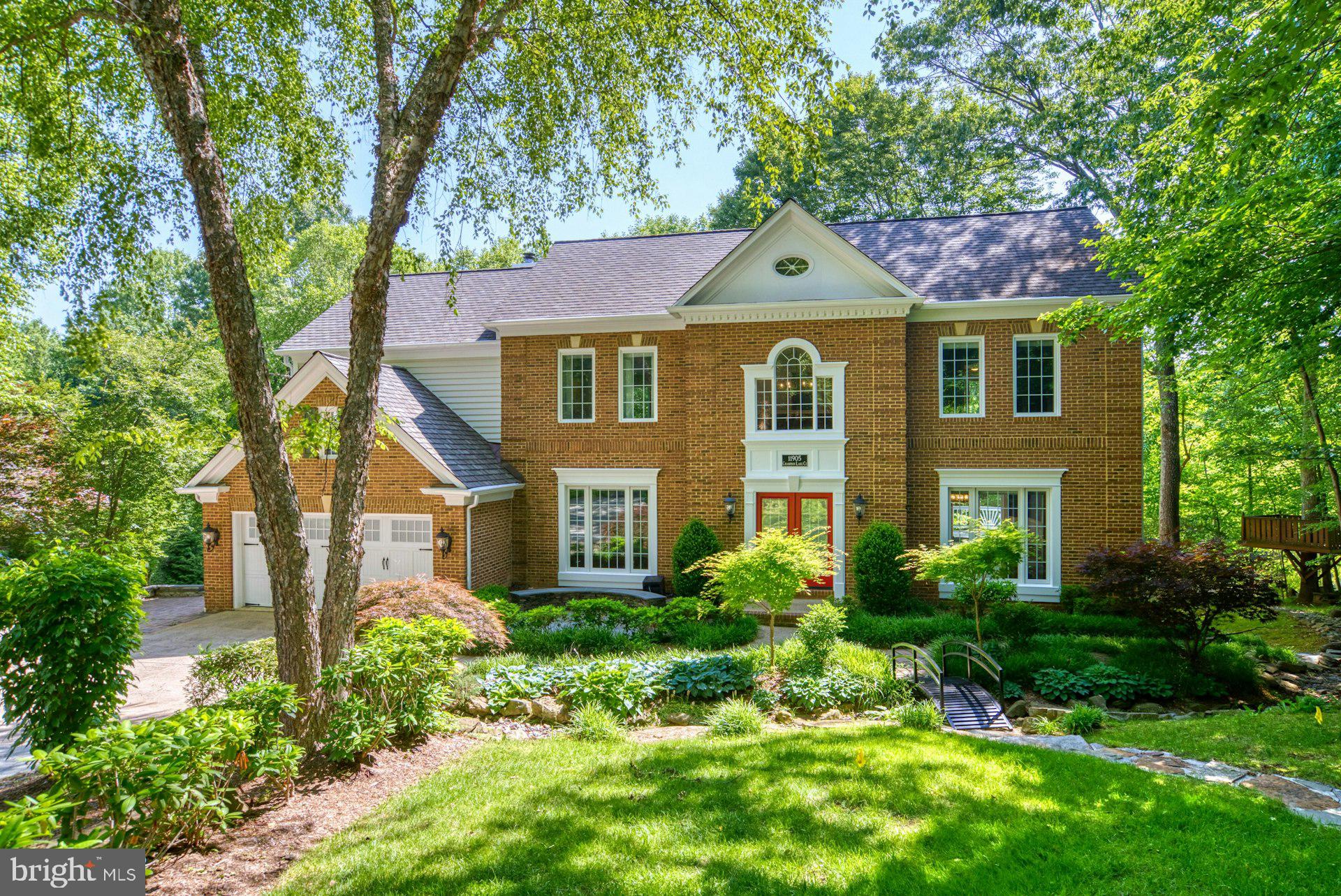 11905 CHAMPION LAKE COURT