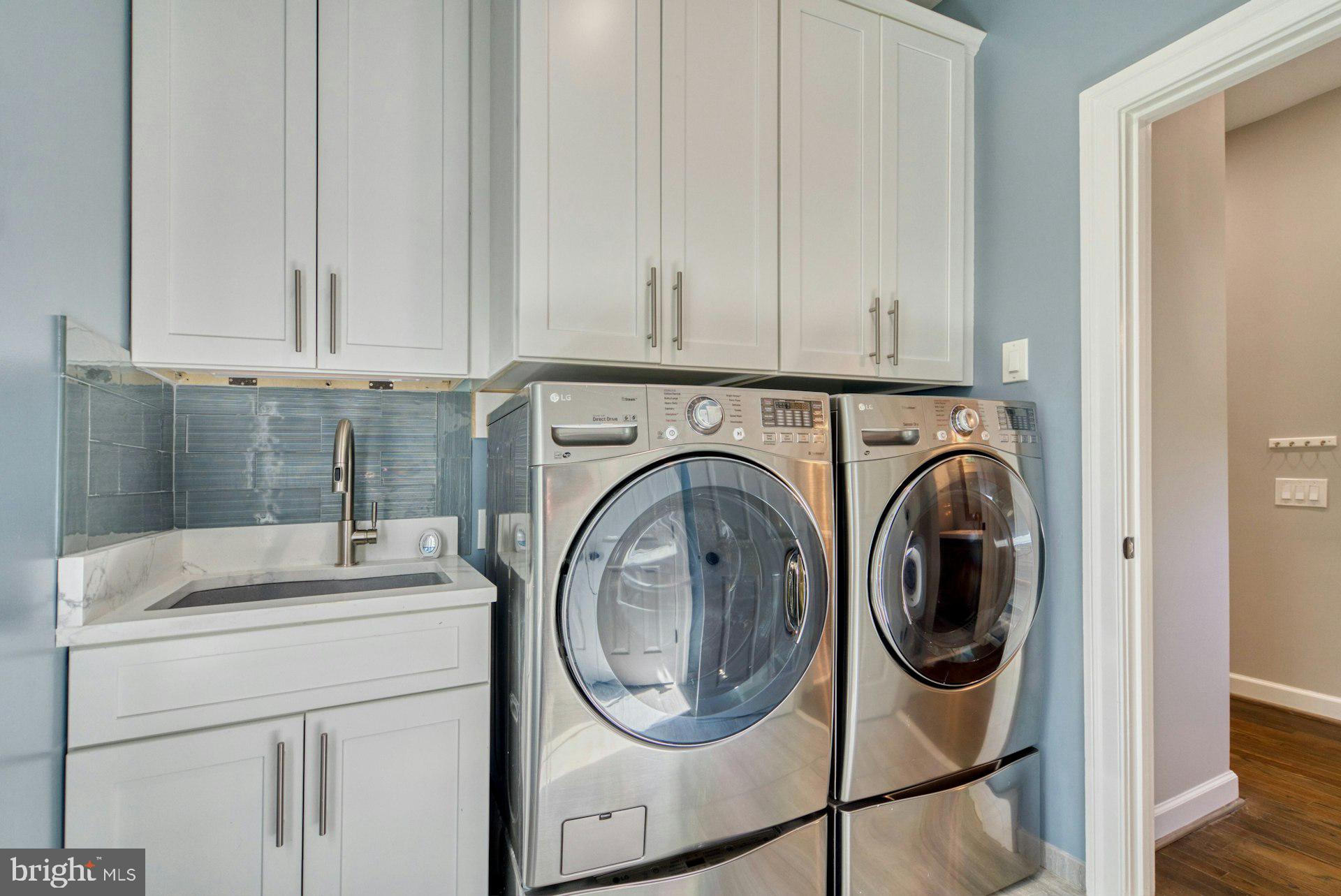 CHAMPION LAKE - Residential