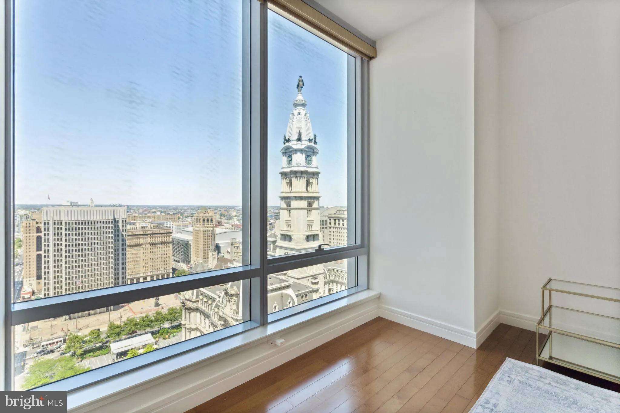 Philadelphia, Pennsylvania 19102, United States, 2 Bedrooms Bedrooms, ,3 BathroomsBathrooms,Residential,Active,92368