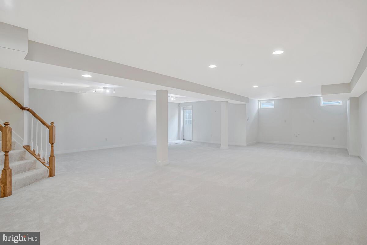 SNOWDEN OVERLOOK - Residential