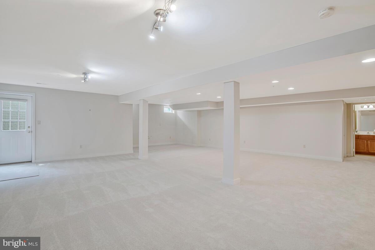 SNOWDEN OVERLOOK - Residential