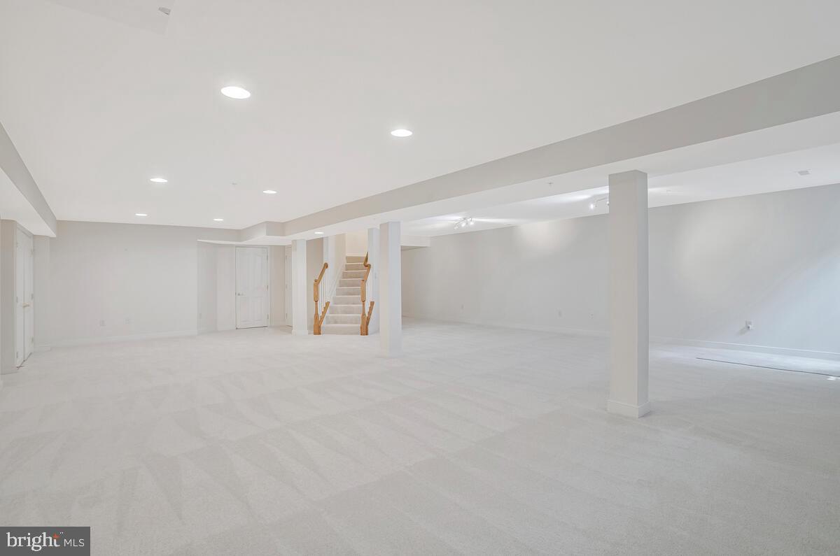 SNOWDEN OVERLOOK - Residential