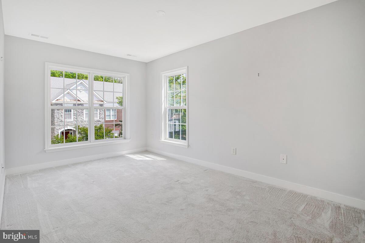 SNOWDEN OVERLOOK - Residential