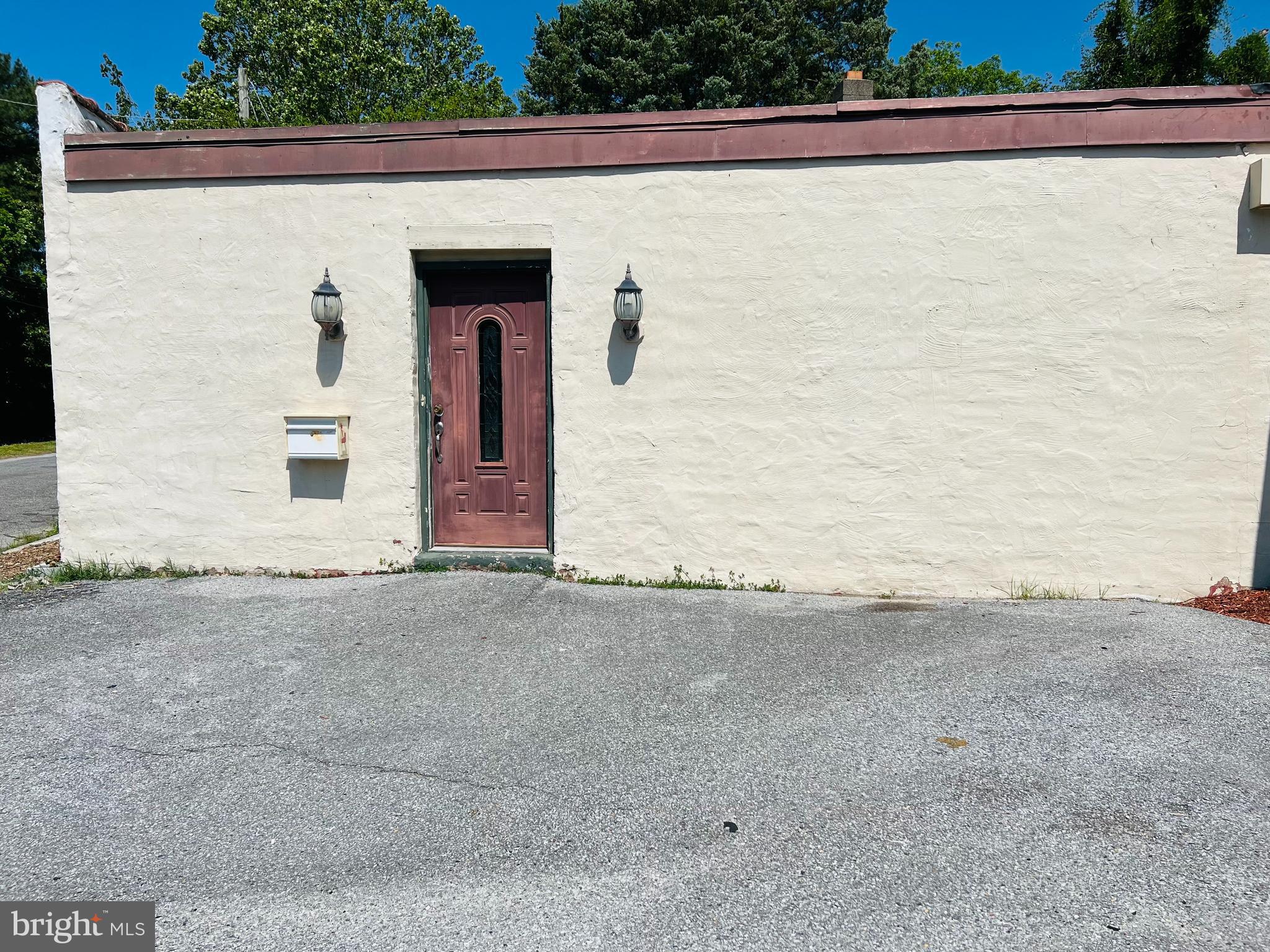 700 N DIVISION STREET