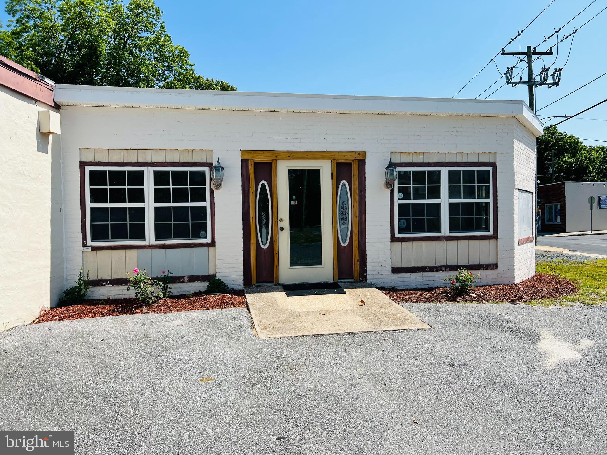 700 N DIVISION STREET