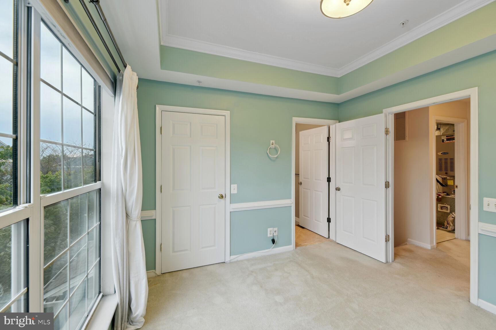 VILLAGES AT FALLS CHURCH - Residential Lease