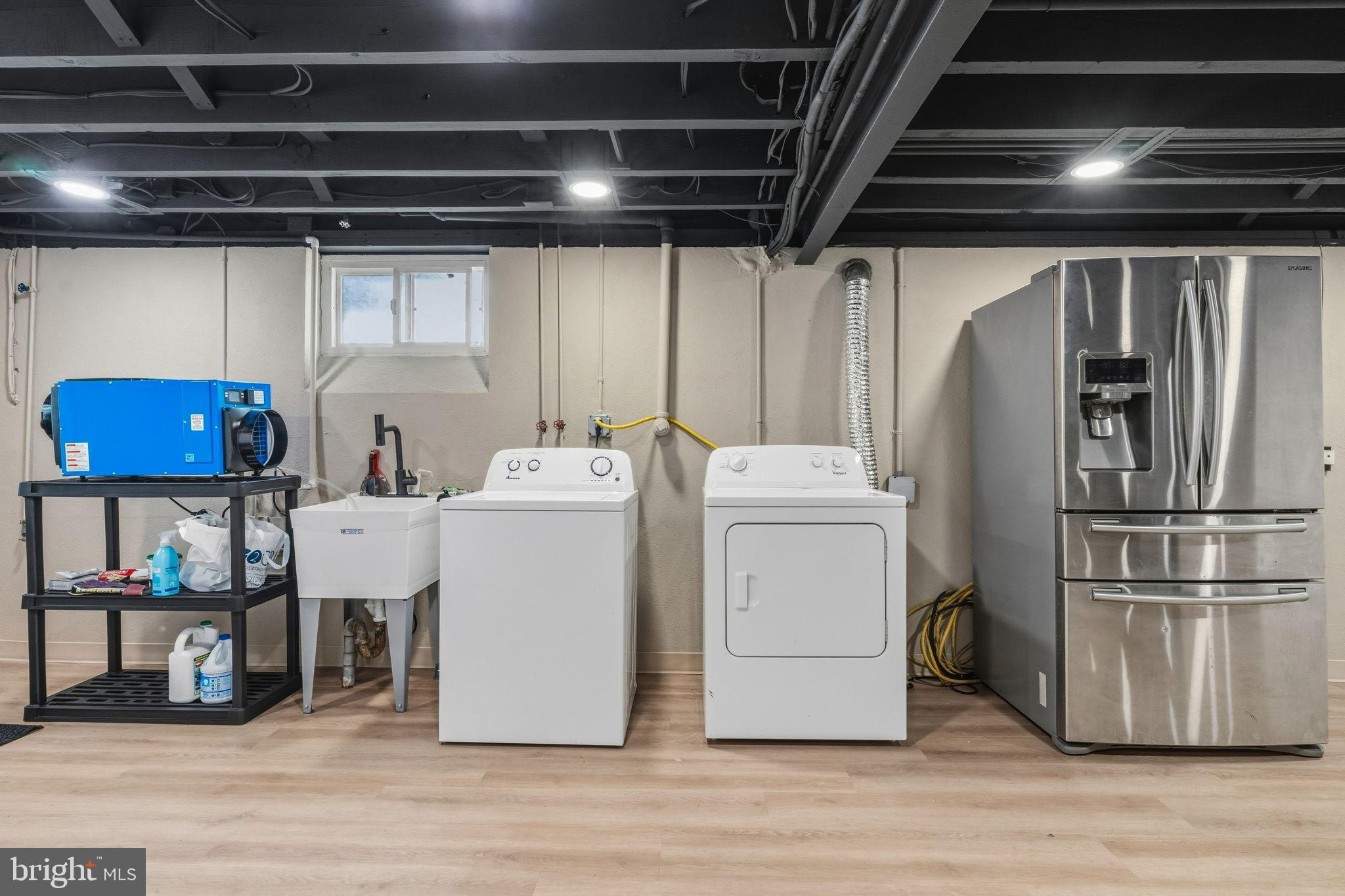 000 - Residential Lease