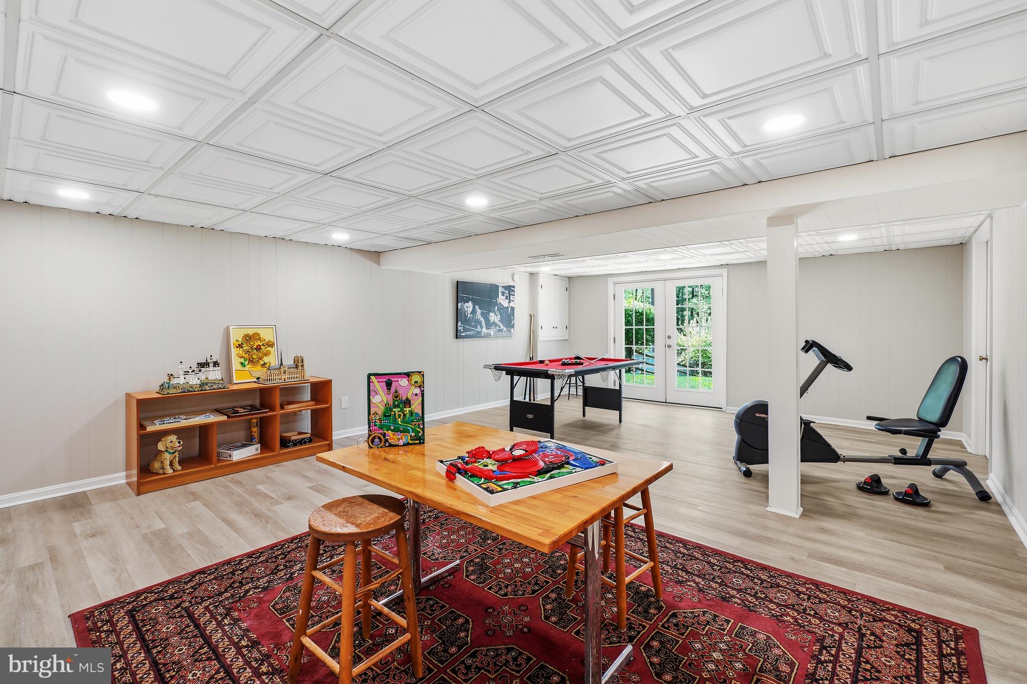 RESTON - Residential