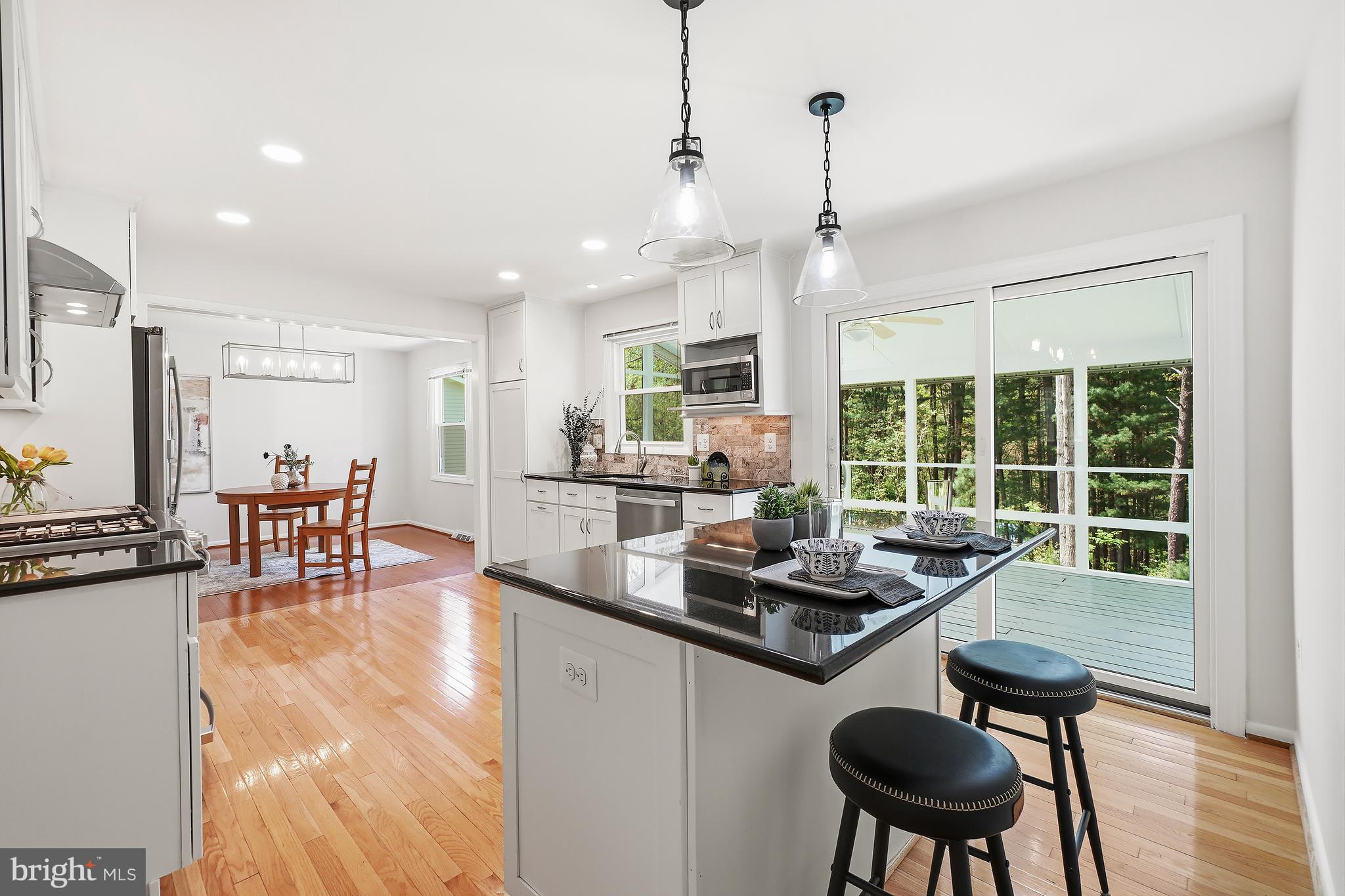 RESTON - Residential