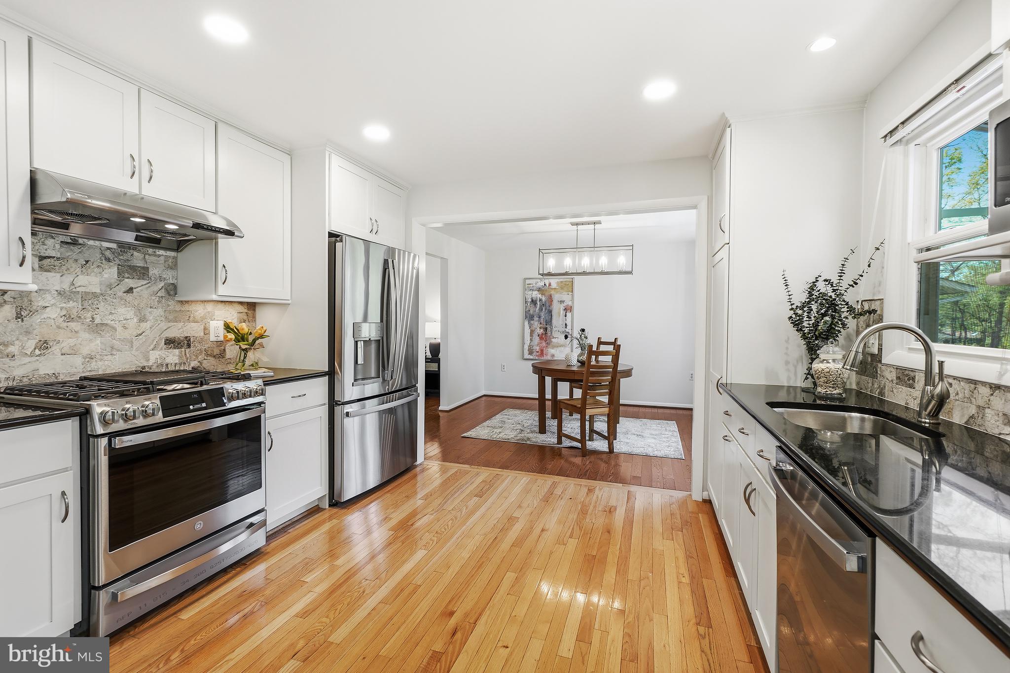 RESTON - Residential