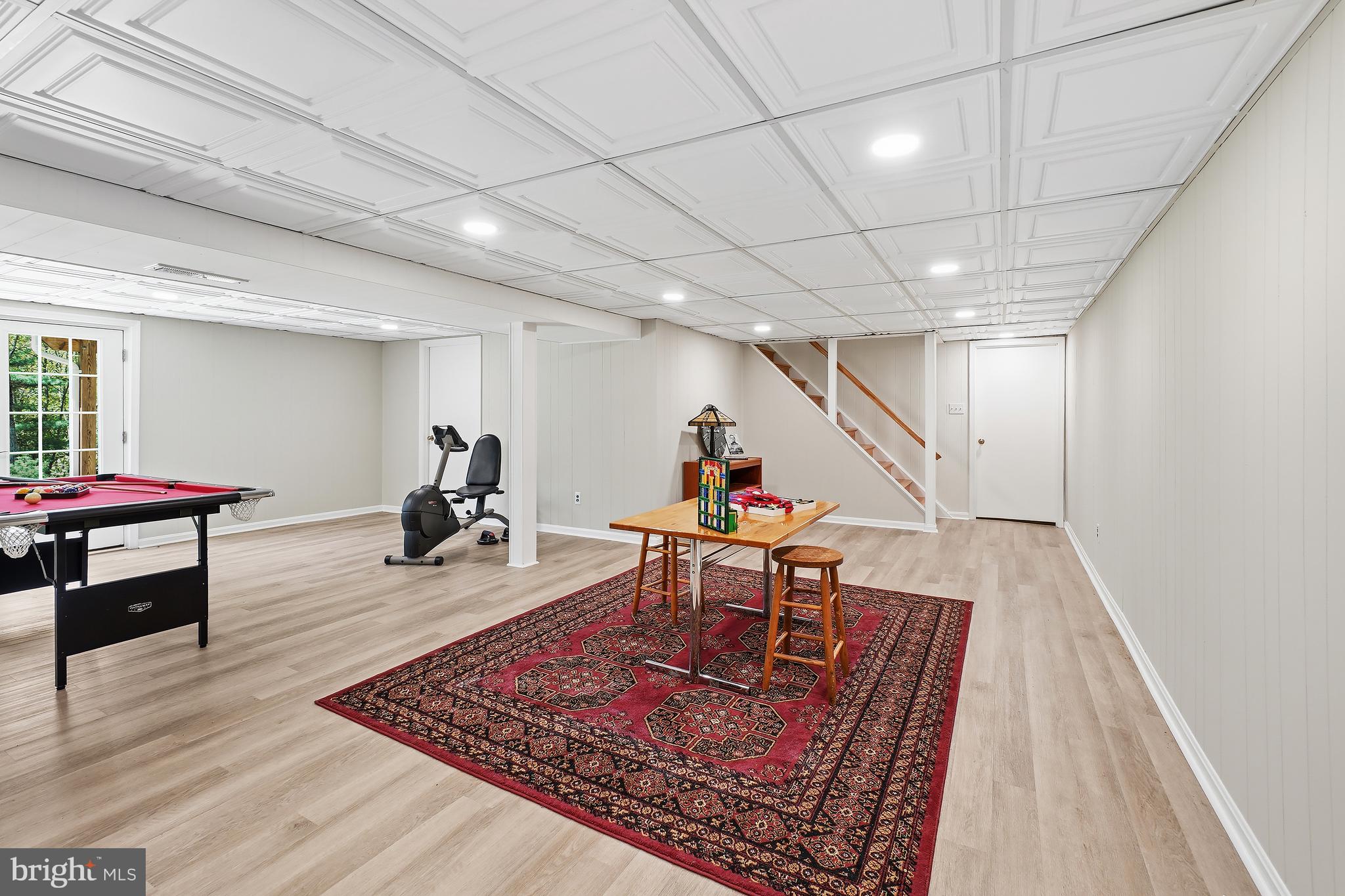 RESTON - Residential