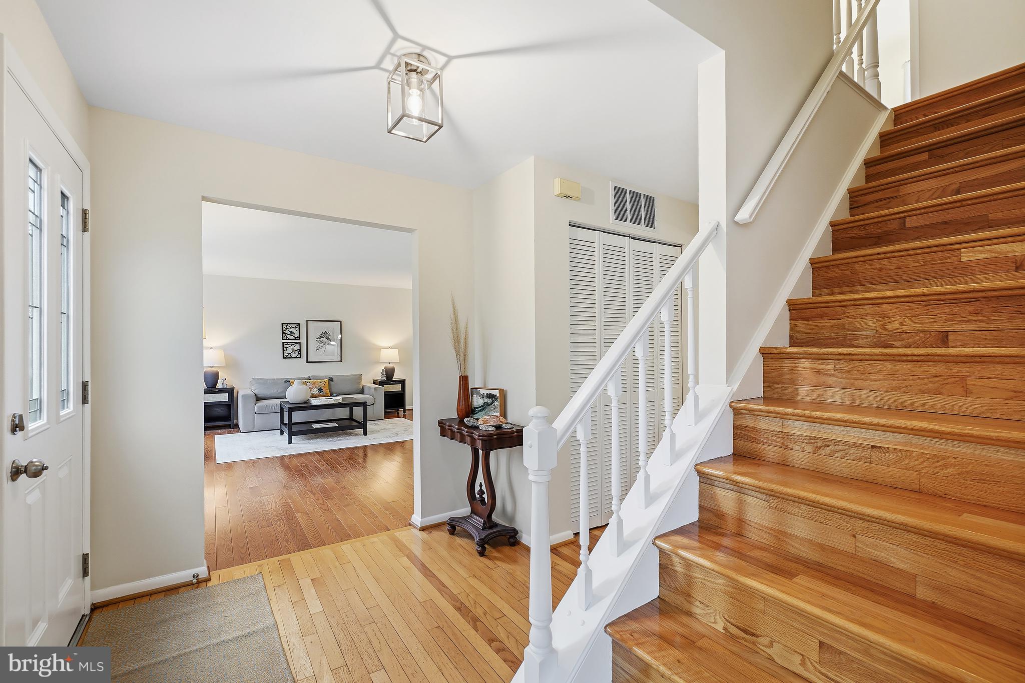 RESTON - Residential