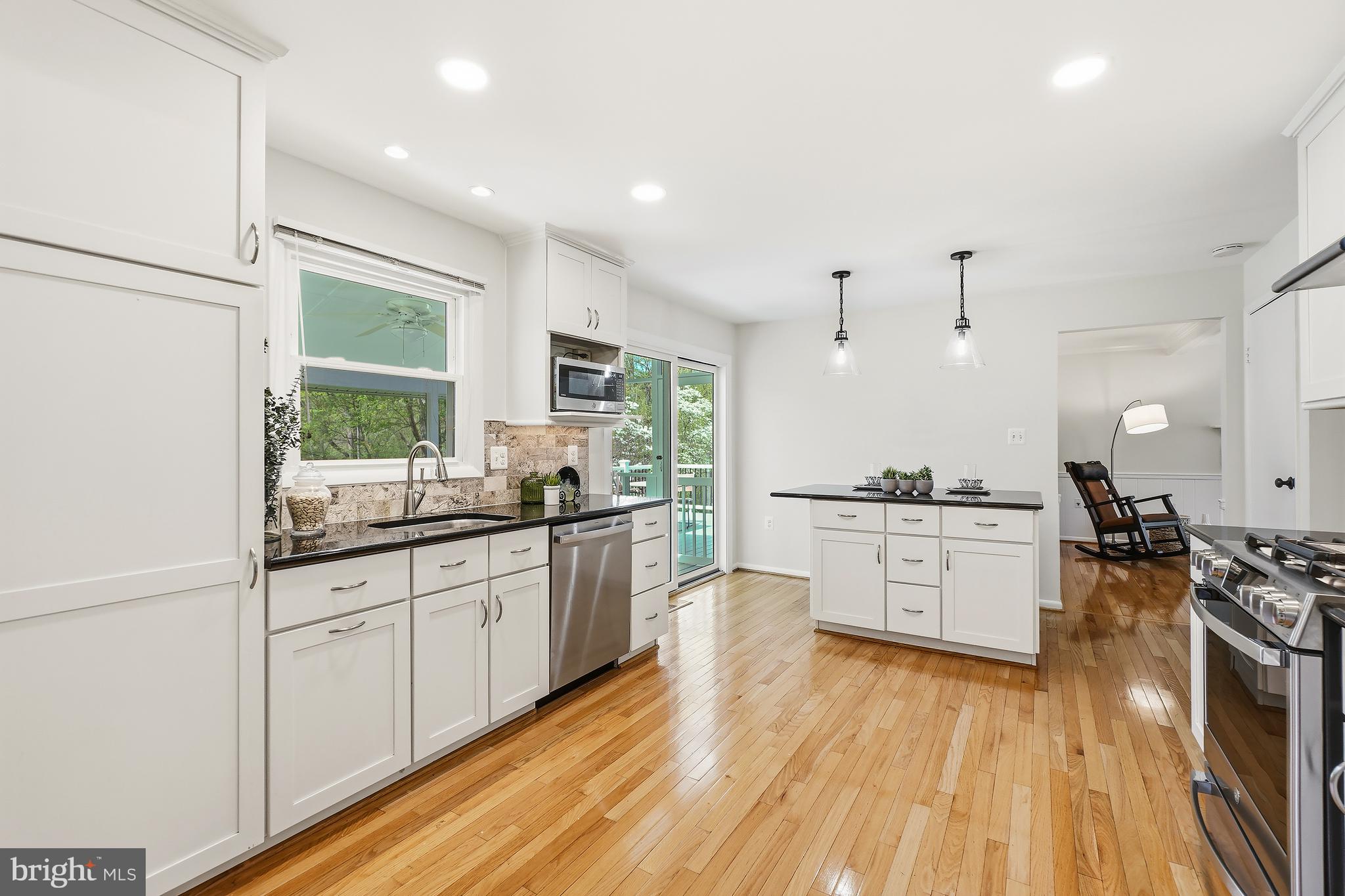 RESTON - Residential