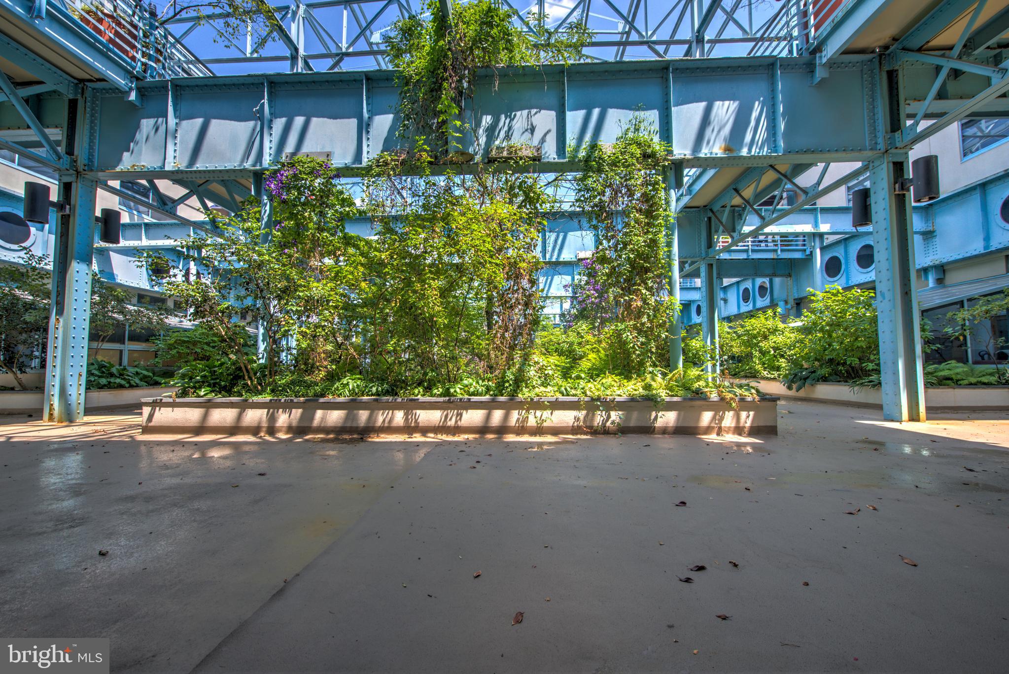 7 N CHRIS COLUMBUS BOULEVARD 245