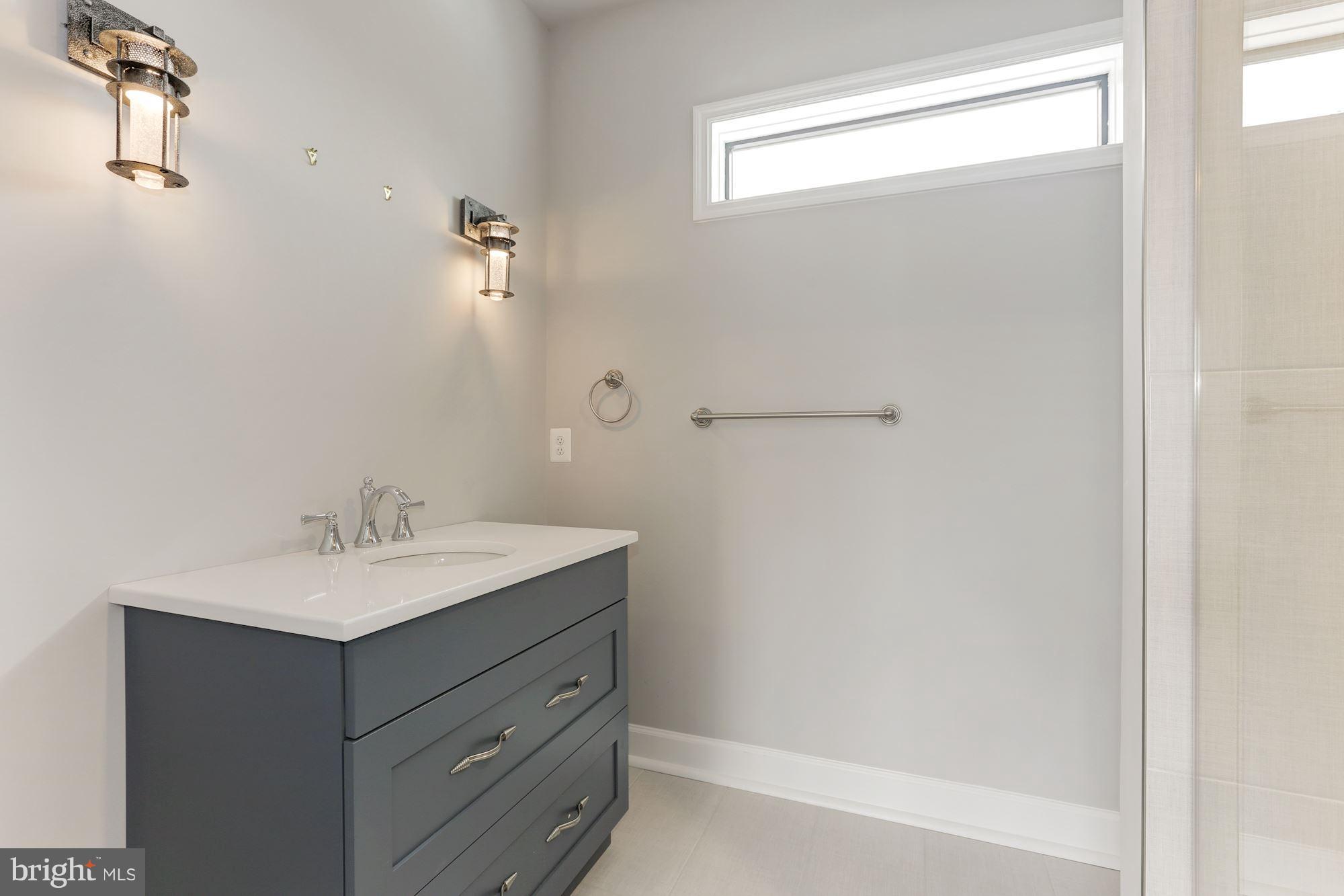 LYONHURST - Residential