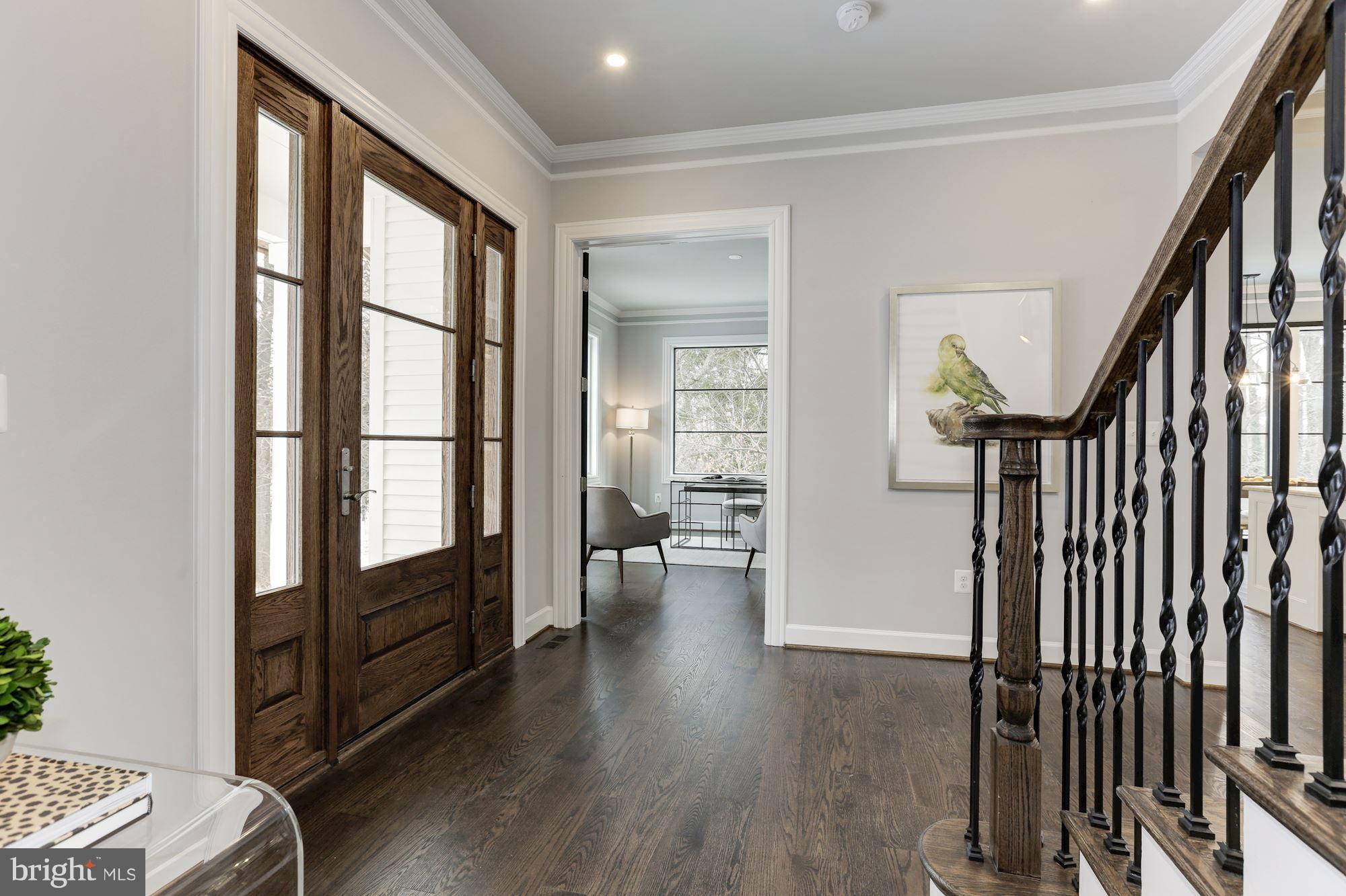 LYONHURST - Residential