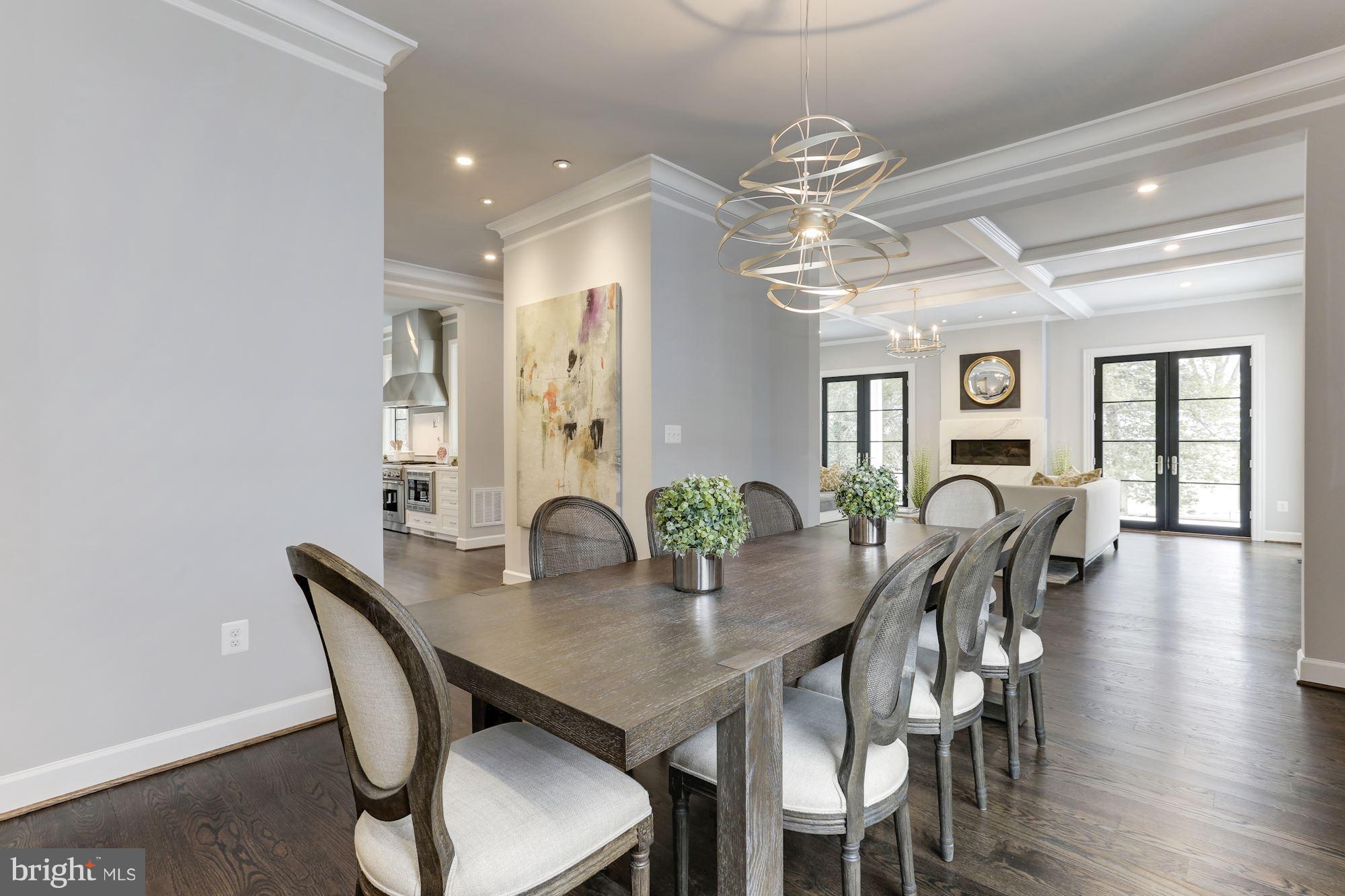 LYONHURST - Residential