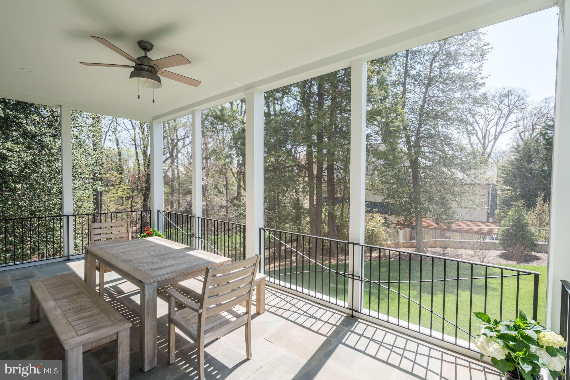 LYONHURST - Residential