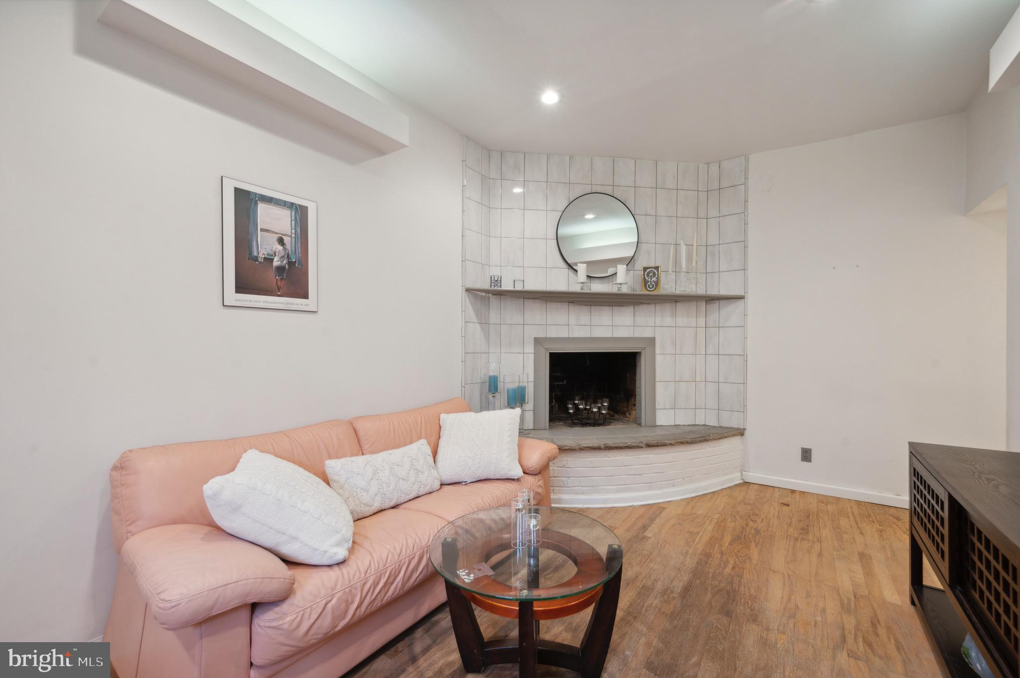 WHITMAN - Residential
