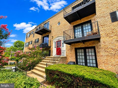 Condo For Rent - 430 N Armistead Street #303<br/> Alexandria City County, ALEXANDRIA, VA 22312