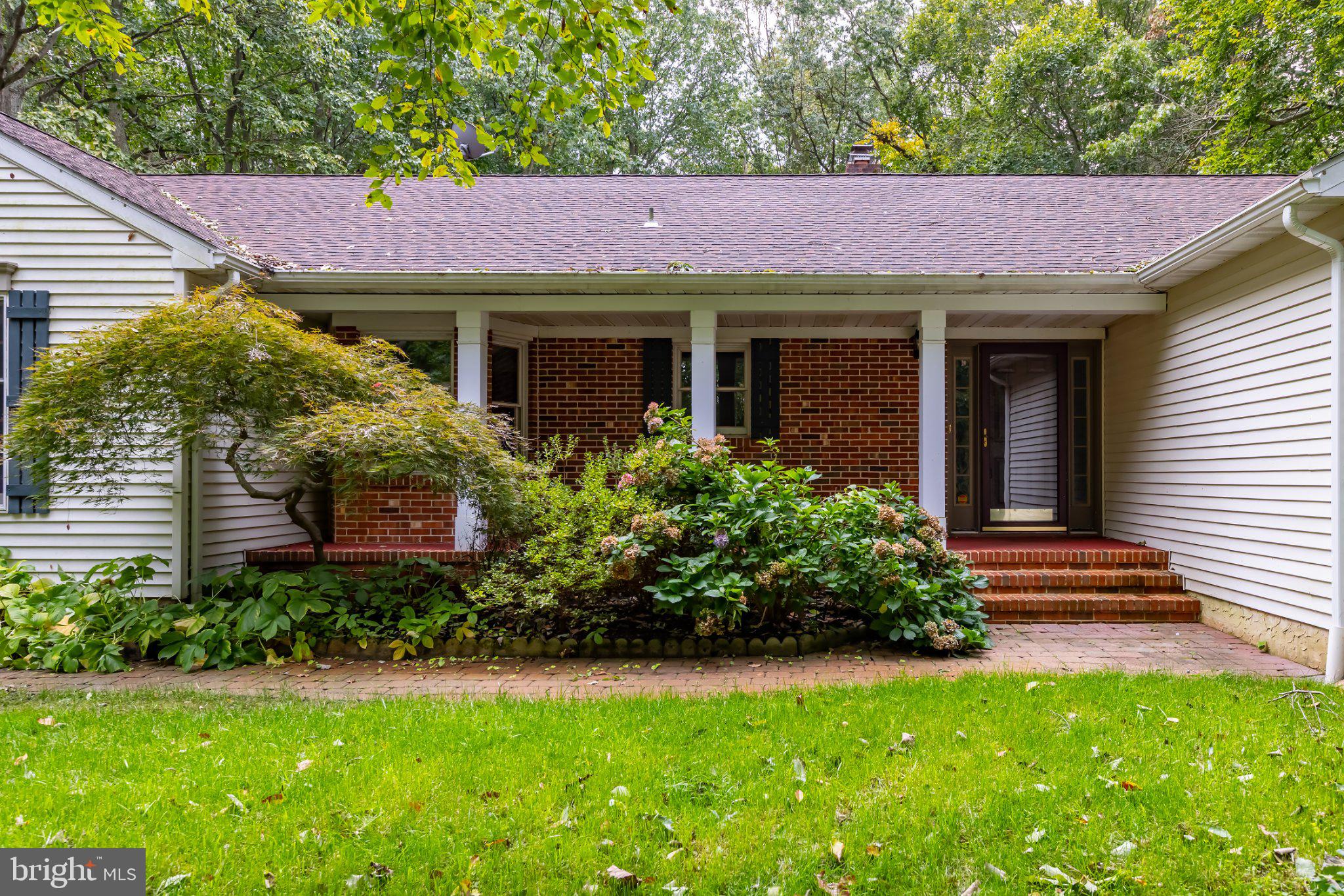 7 LAUREL DRIVE