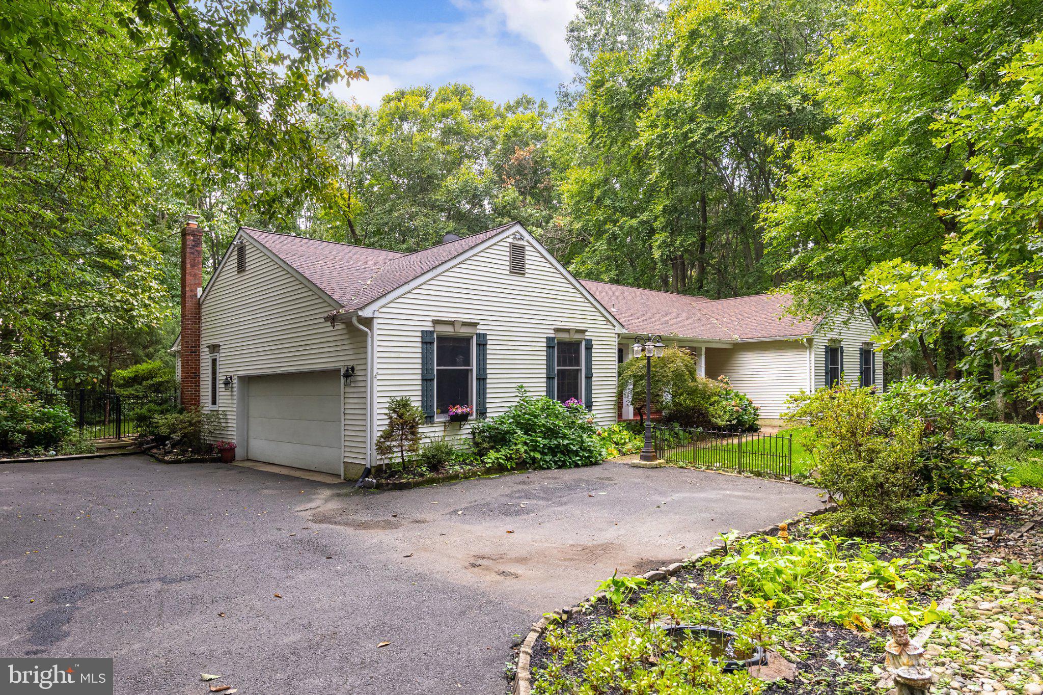 7 LAUREL DRIVE