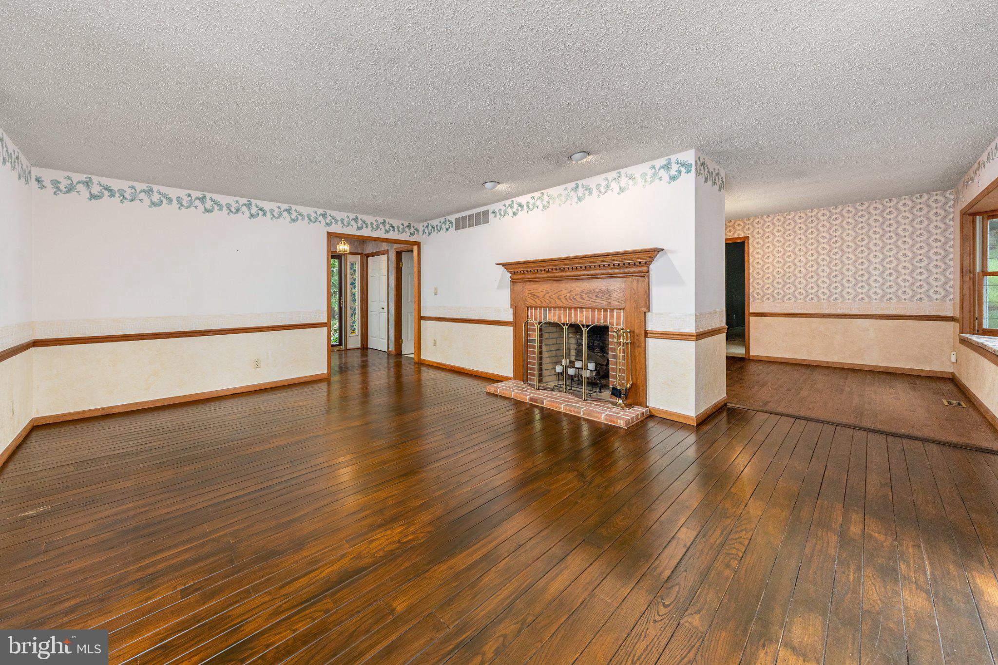 7 LAUREL DRIVE