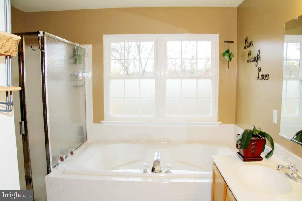 SIGNATURE AT BROADLANDS - Residential