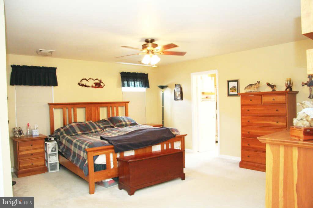 SIGNATURE AT BROADLANDS - Residential