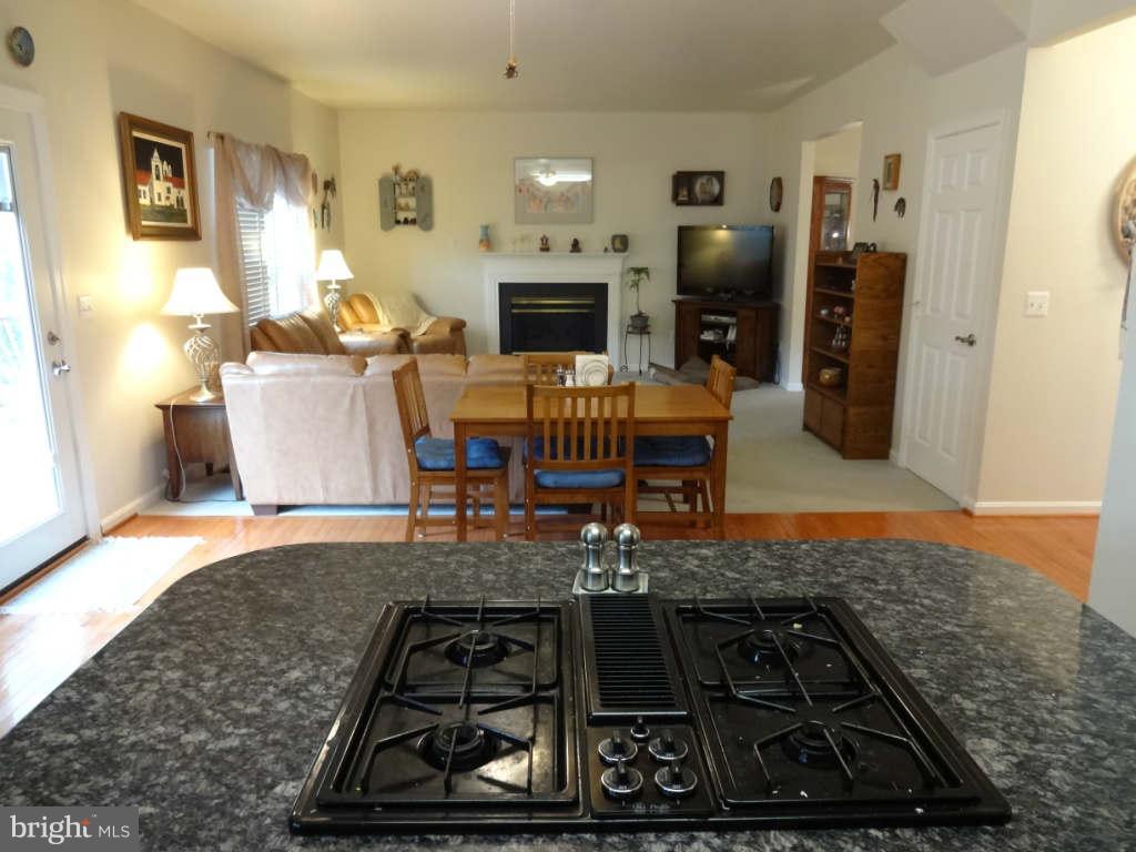 SIGNATURE AT BROADLANDS - Residential