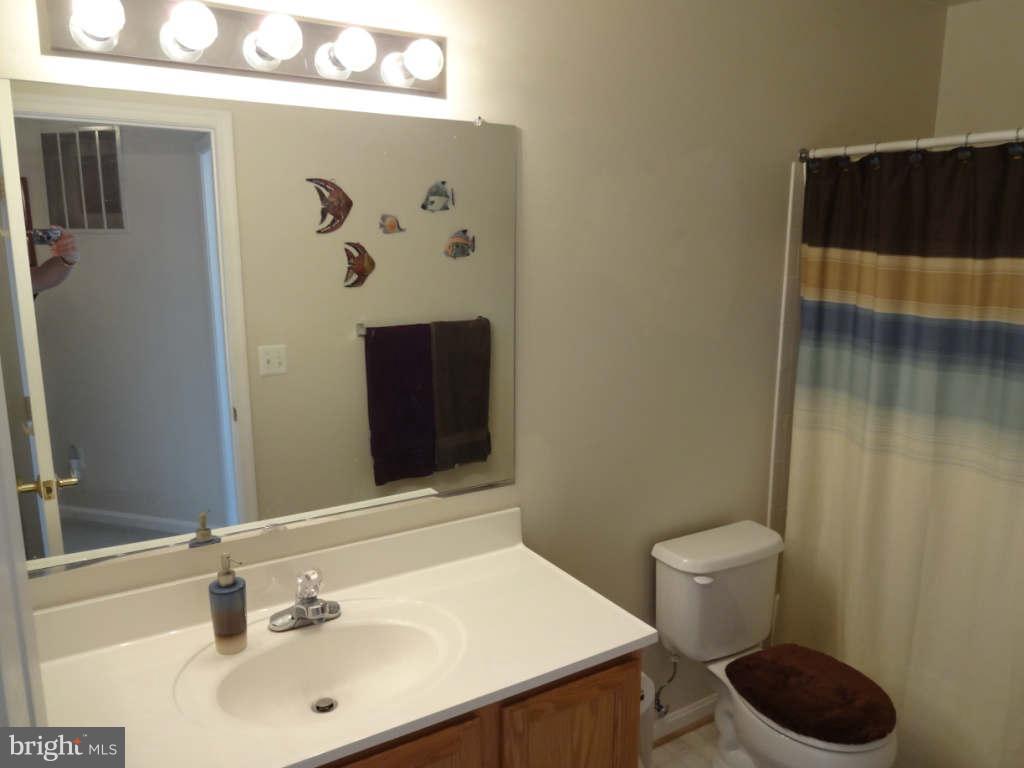 SIGNATURE AT BROADLANDS - Residential