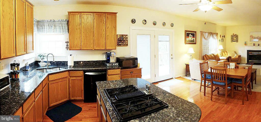 SIGNATURE AT BROADLANDS - Residential