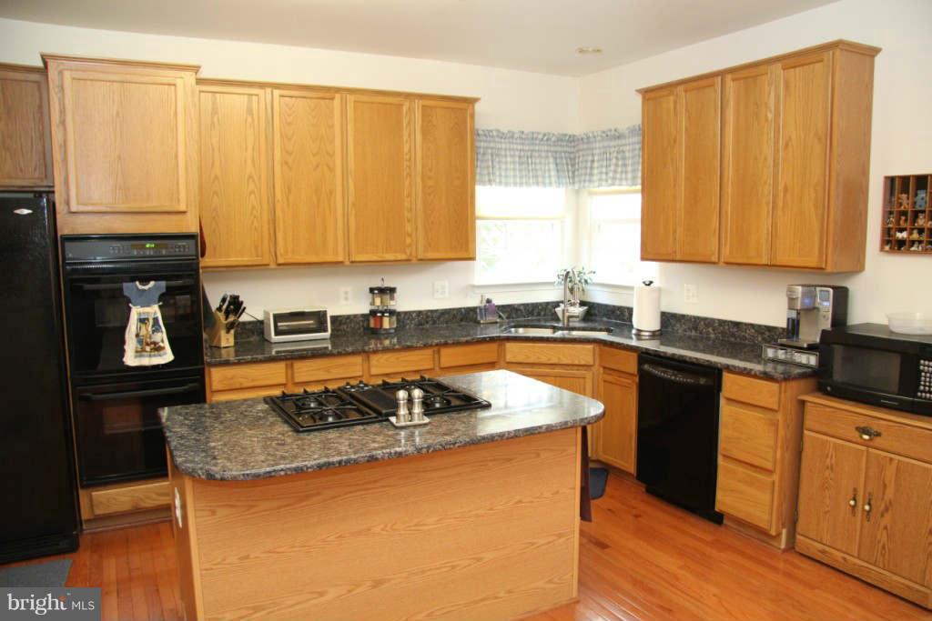 SIGNATURE AT BROADLANDS - Residential