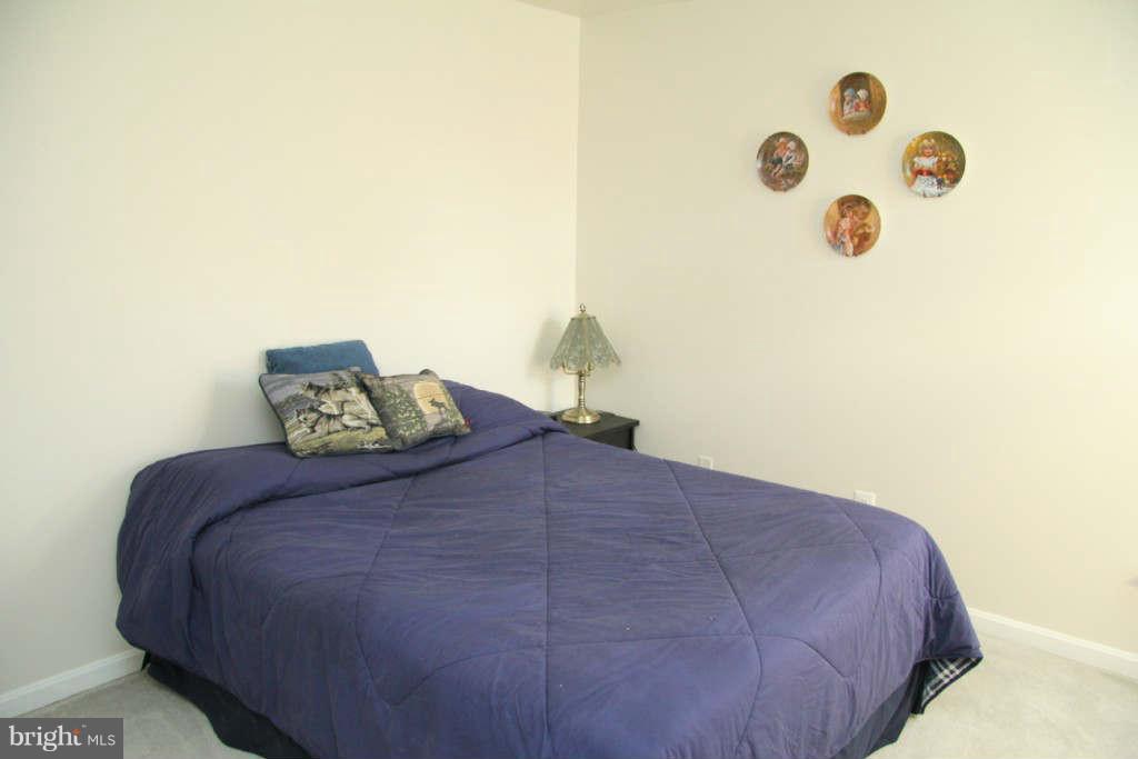 SIGNATURE AT BROADLANDS - Residential