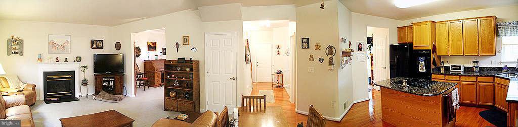 SIGNATURE AT BROADLANDS - Residential