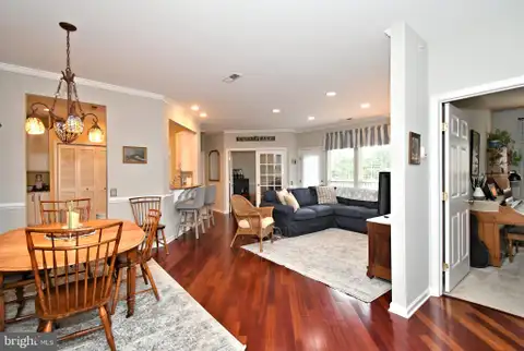 MLS: PABU2124854