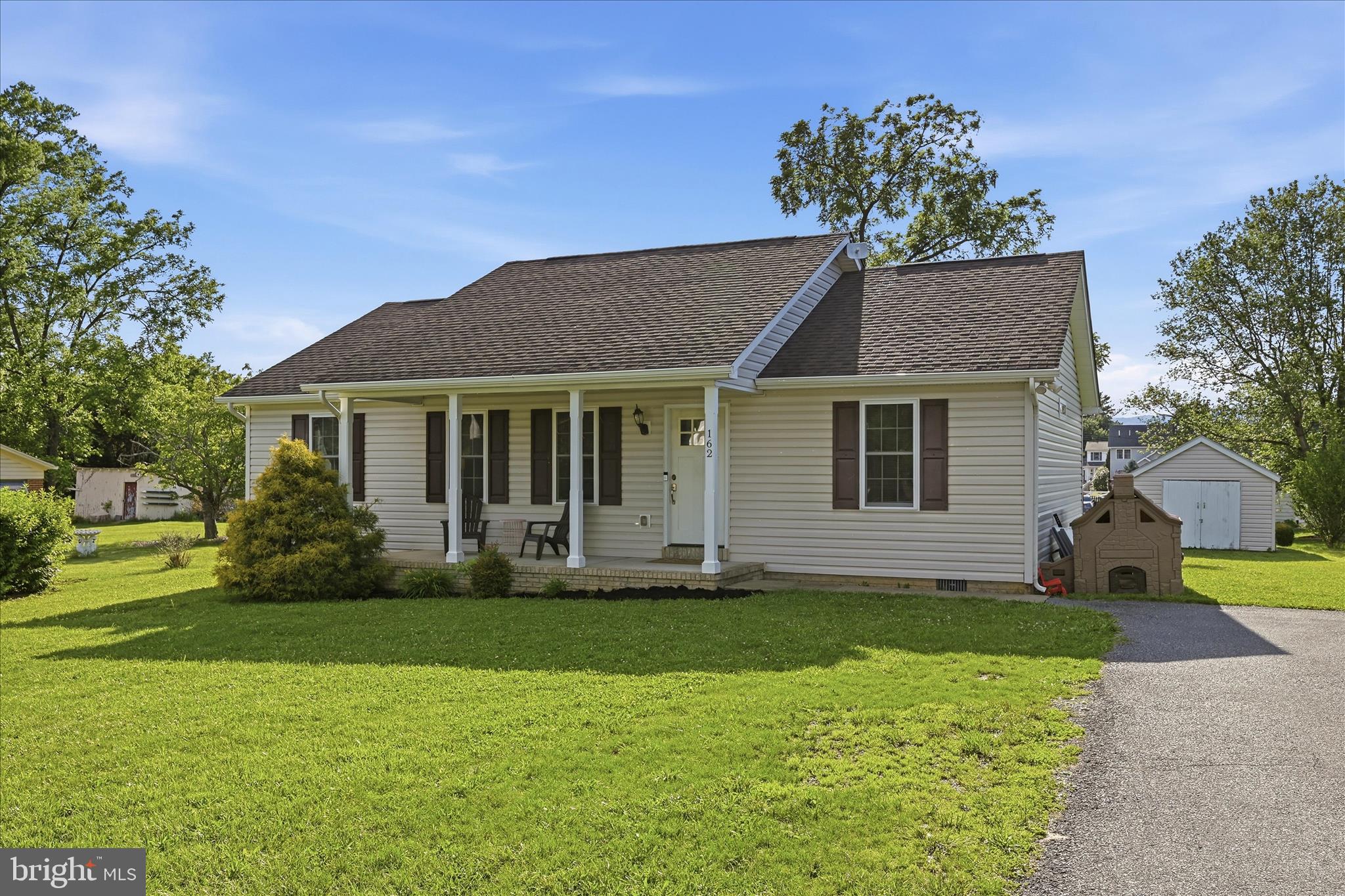 EDGEWOOD - Residential