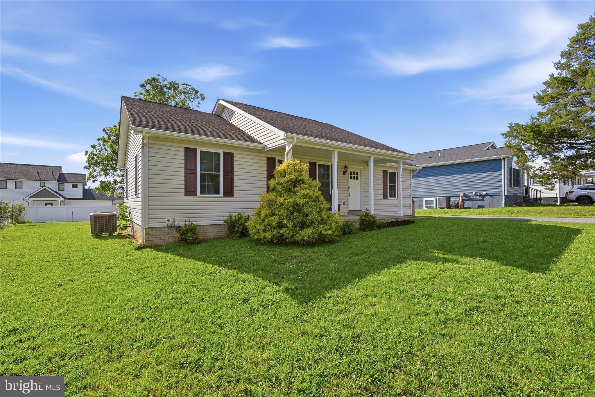 EDGEWOOD - Residential