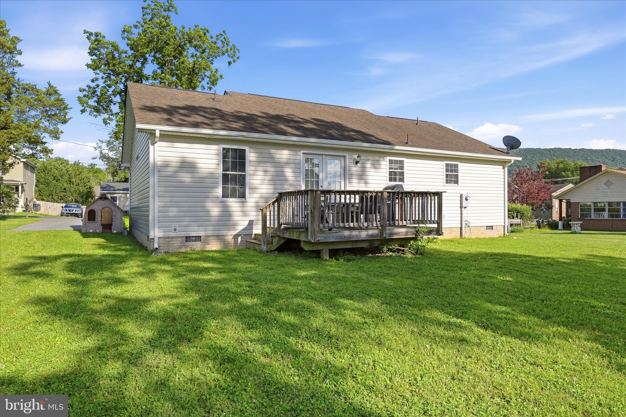 EDGEWOOD - Residential