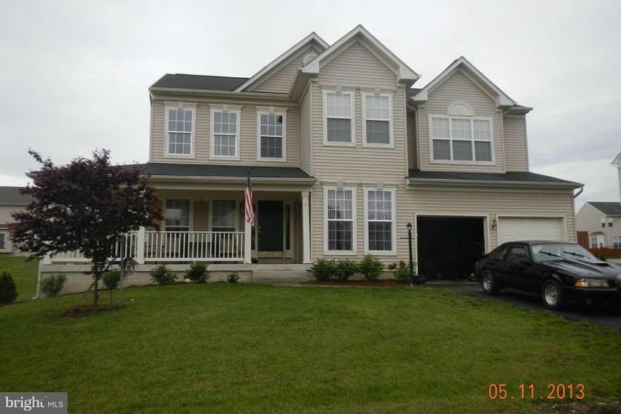 12 hours notice reqd, due to big dog. Comm $485 w/ 1 yr, $600 for 2 yr. Avail on 7/1/14.  Carpets and paint 9 mo new, new smoke detectors, well maintained w/ H2O softener.  3 fin levels, large MB w/ separate sitting area.  Full bath in bsmt, separate outside entrance. This one won't last long.  Owner / agent.  Std NOVA App, funds Cash / Cert.  Like house just rented for $2,100.  Combo & Sentrilock