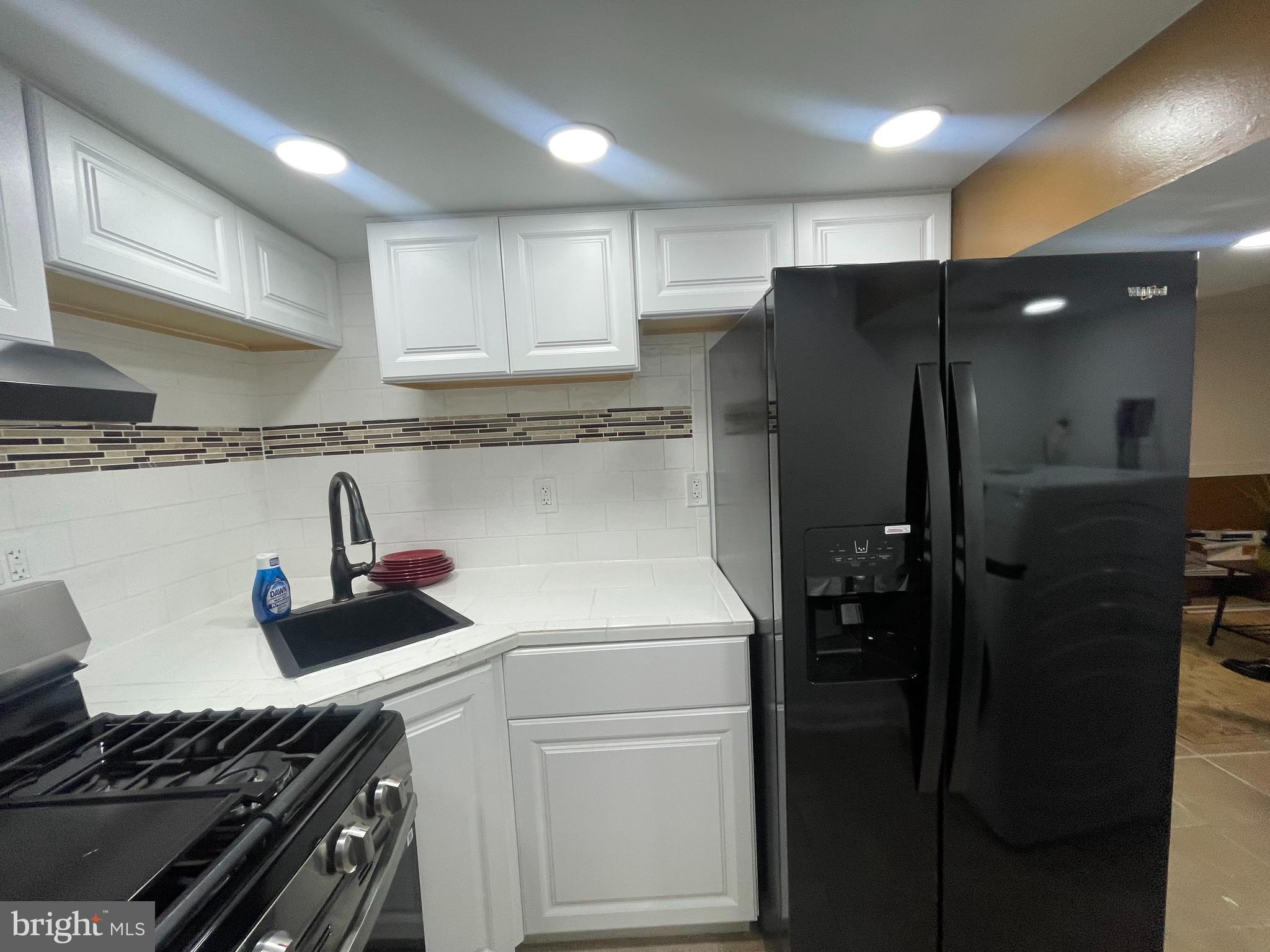 LANDOVER HILLS - Residential Lease