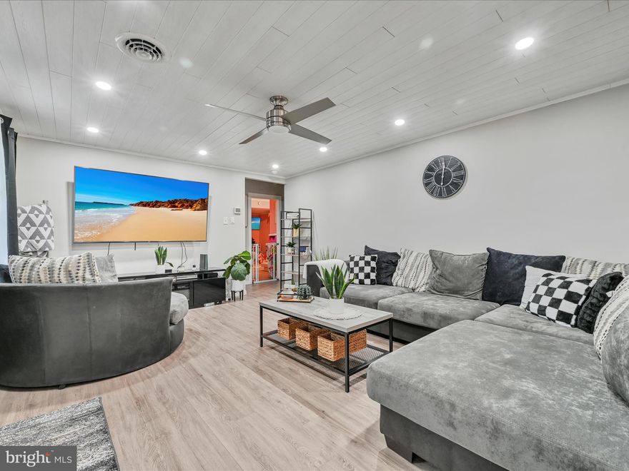 For Sale - Back on the market- No fault of the sellers or the home. Buyers Financing fell through. 
****Seller is offering sellers assist if offer comes in at asking*****

Welcome to 600 2nd St in Port Carbon, PA. This charming ranch-style home on a corner lot offers comfort, practicality, and outdoor space. With ample storage and a well-designed layout, this home ensures tranquility. The attached garage adds convenience, while the spacious fenced yard provides endless possibilities. Nestled in a vibrant community with upcoming developments, it strikes the perfect balance between privacy and accessibility. Situated near new job opportunities and quality healthcare, and with retail options nearby, it promises ease in daily living. Plus, its proximity to Pottsville brings cultural experiences and entertainment. Enjoy both convenience and serenity, with stunning views from the front and back. Don't miss the chance to make 600 2nd St your dream home.
****Seller is offering sellers assist if offer comes in at asking*****