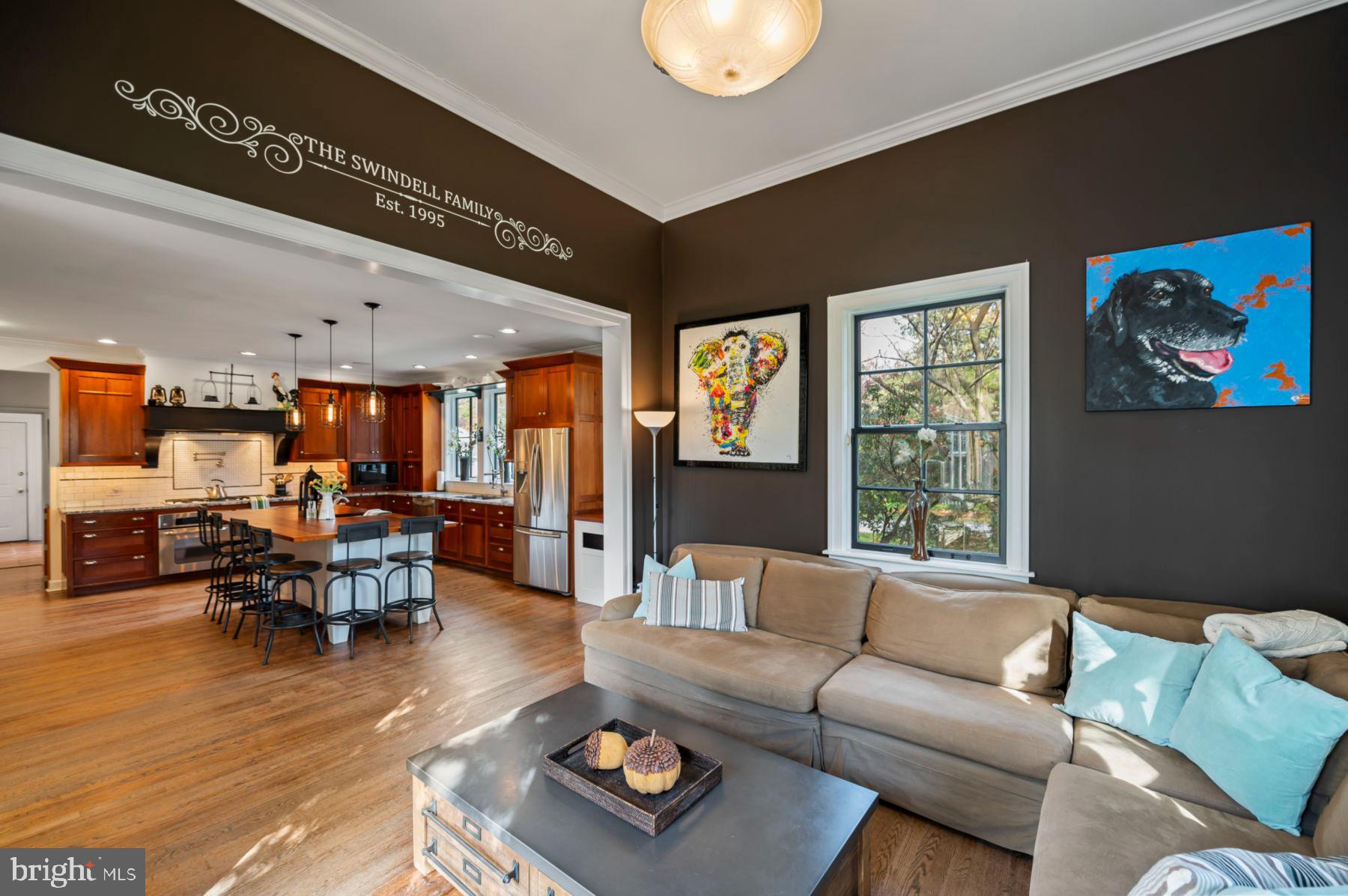 CHESTNUT HILL - Residential