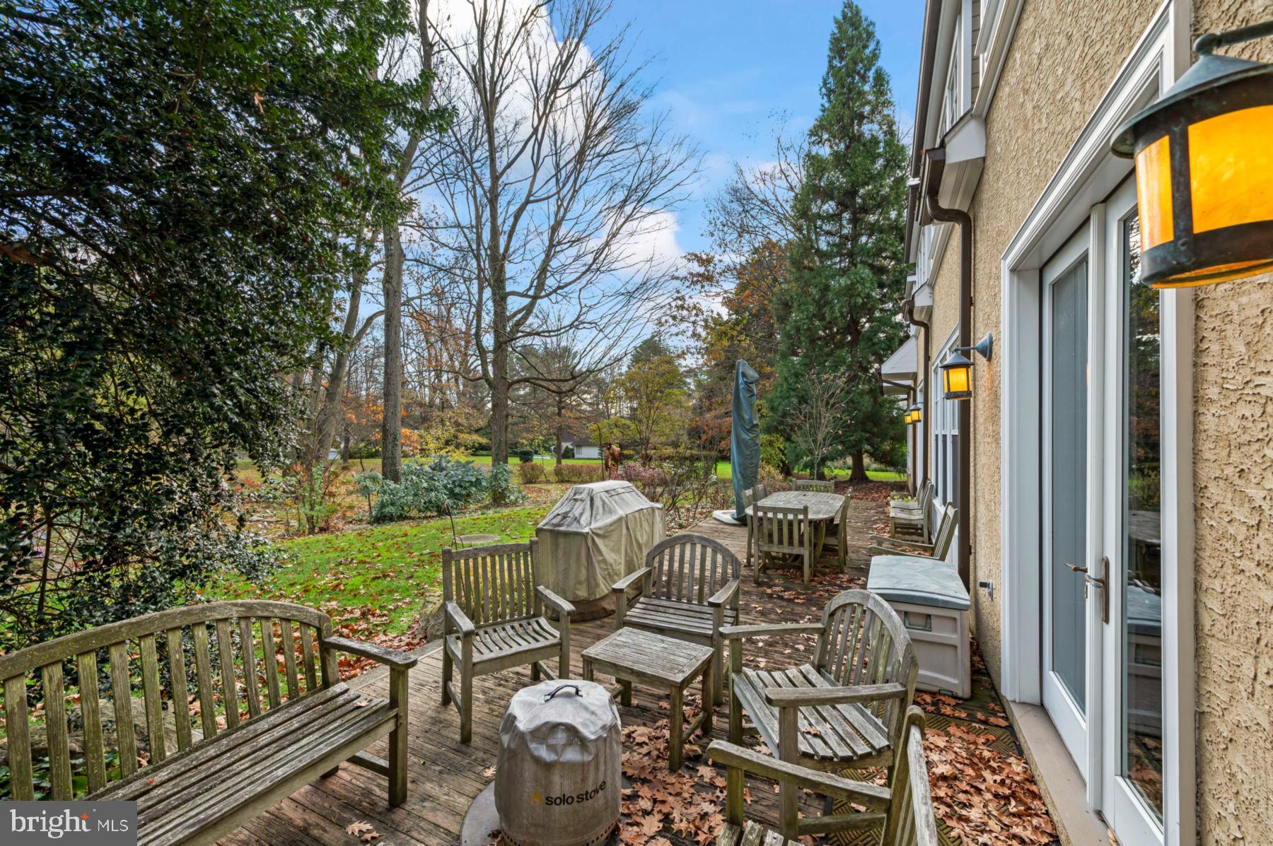 CHESTNUT HILL - Residential