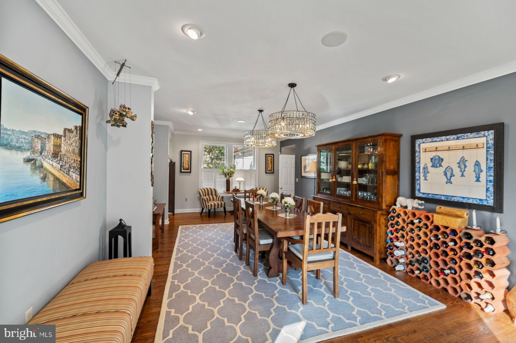 CHESTNUT HILL - Residential