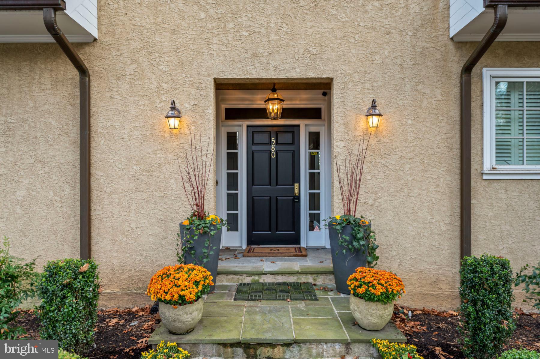 CHESTNUT HILL - Residential