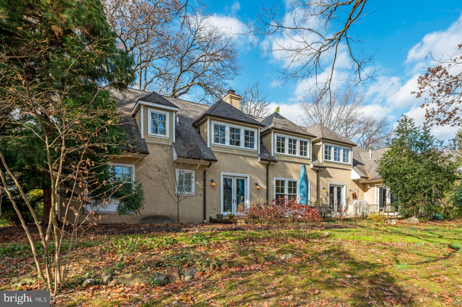 CHESTNUT HILL - Residential