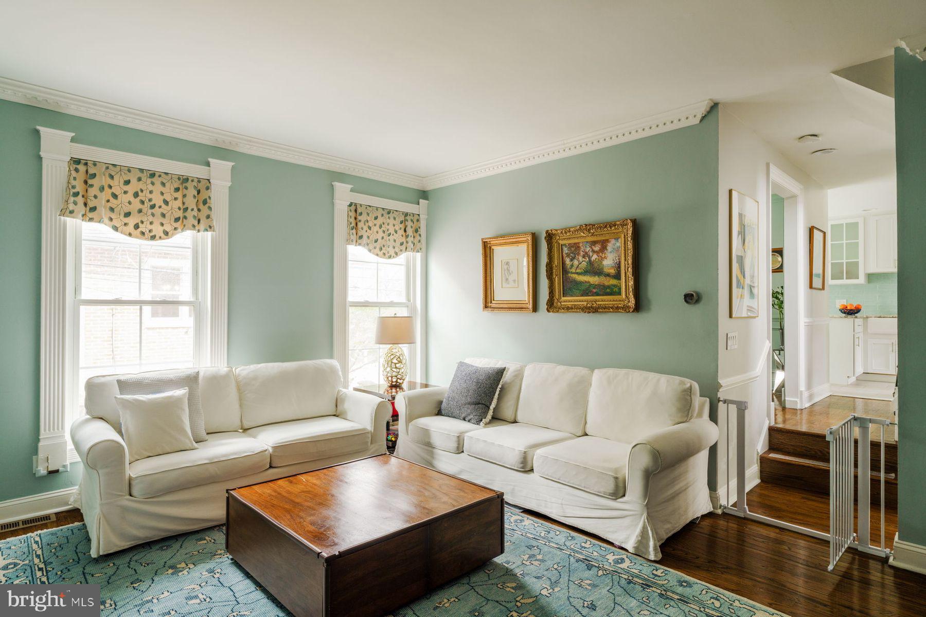 QUEEN VILLAGE - Residential