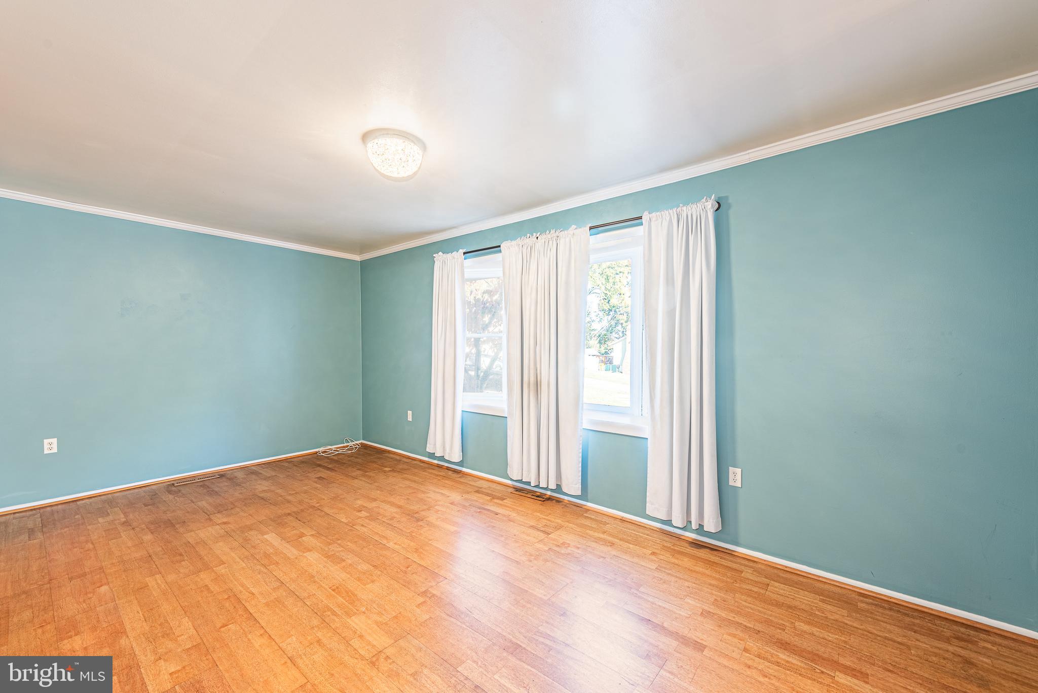 MILLERSVILLE - Residential