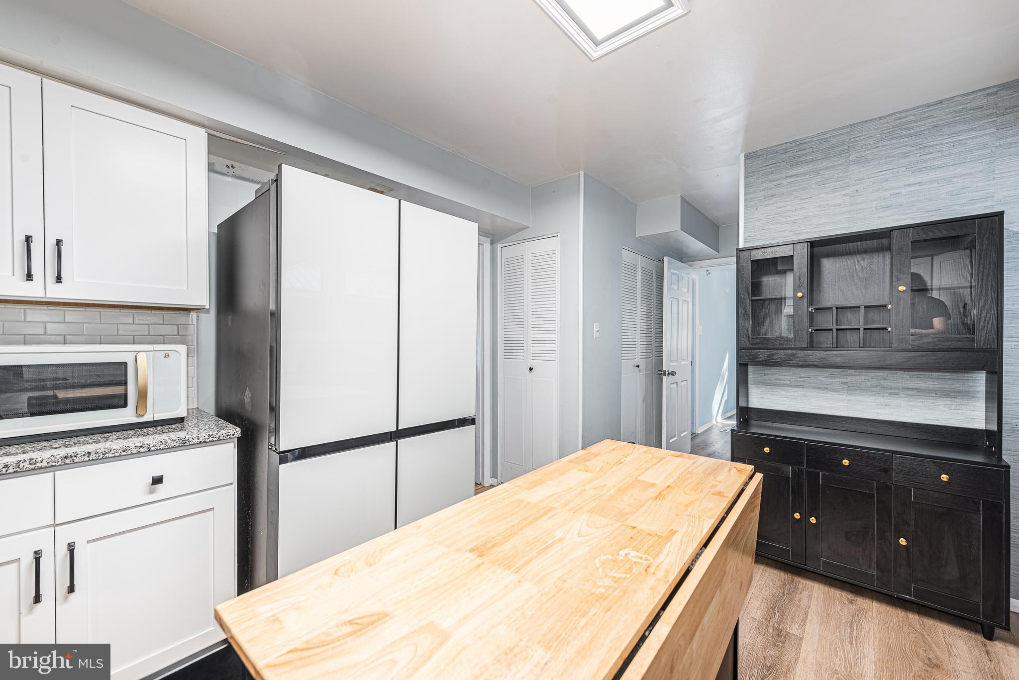 MILLERSVILLE - Residential